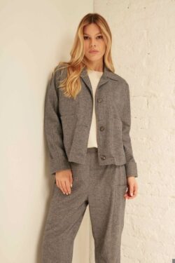 KRÓTKA KURTKA Z KIESZENIAMI, TKANINA RESCATO XS-XL C.C.UNICA