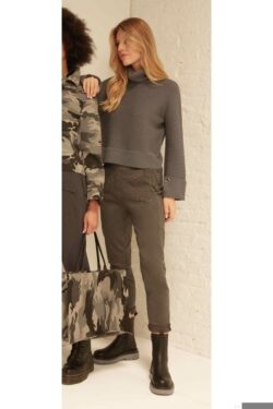 100% WOOL DETACHABLE DONUT NECK SWEATER  S-M-L C.C.7