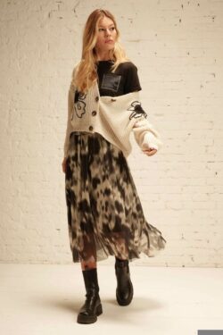 KRÓTKI SWETER Z GUZIKAMI I HAFTEM Z MOHAIRU S-M-L C.C.48