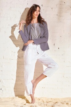 PANTALONE IN TELA CON PENCES IN FONDO